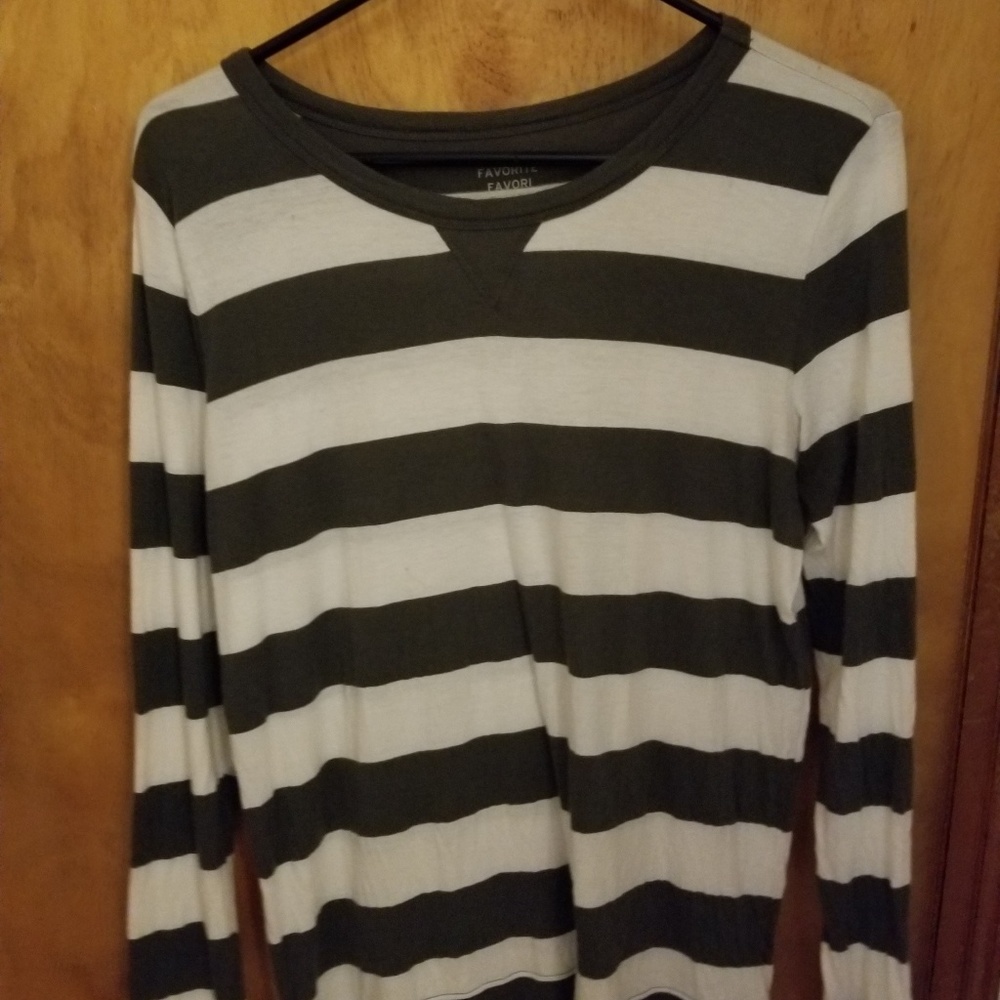 Long sleeve t